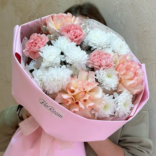 French Rose Esperance with chrysanthemum