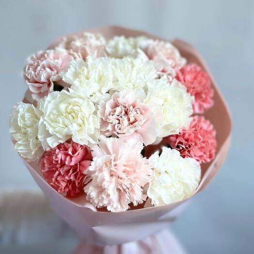 Bouquet of carnations S