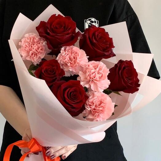 Алый закат 🌹 розы и диантусы