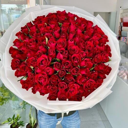 Endless Passion 101 Red Roses