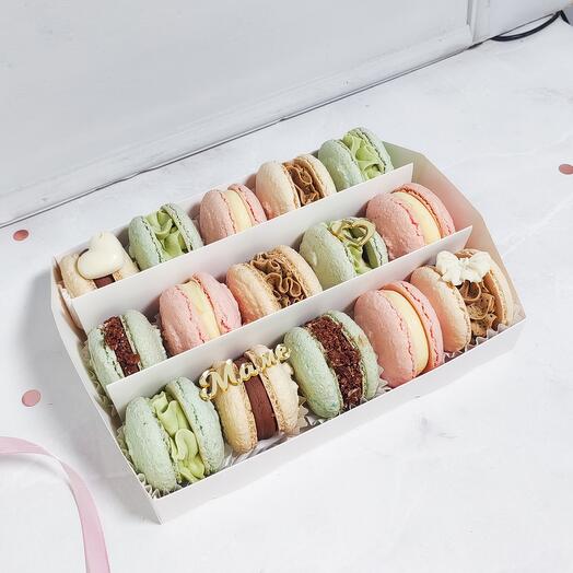 Macaron (macaroon, macarons) on March 8th for mommy