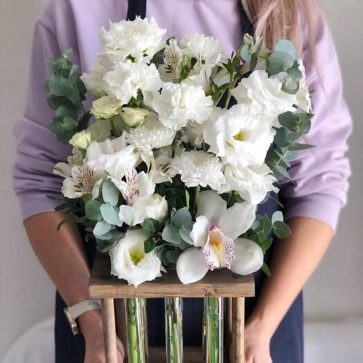 Композиция "БЕЛЫЙ ЗАМОК "