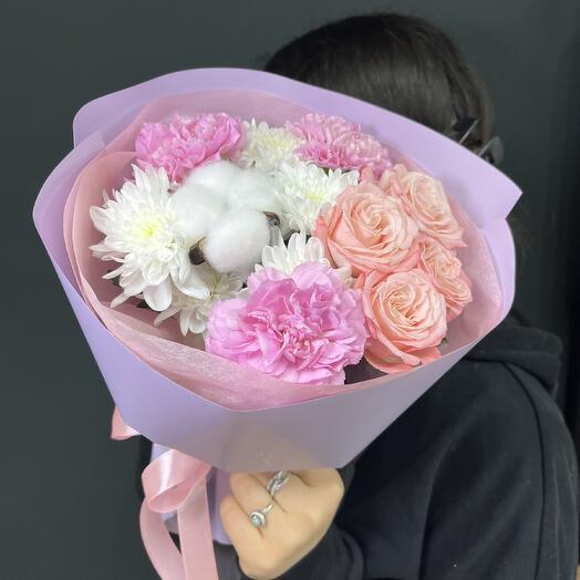 Bouquet with bush rose, dianthus and chrysanthemum