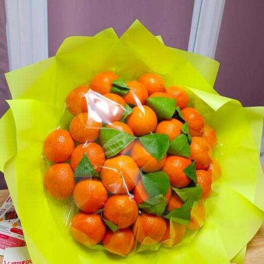 Bouquet of tangerines