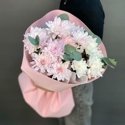 Букет "Хризантема с эвкалиптом"