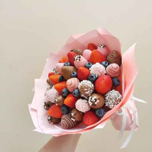 Ramo de fresas cubiertas de chocolate 56