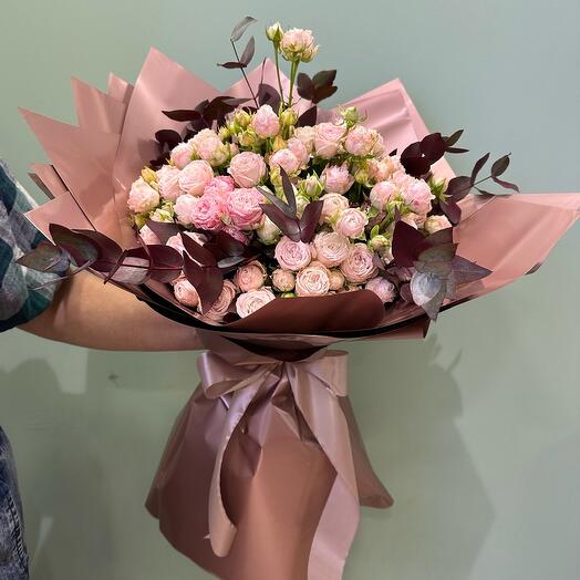 Букет с куставыми розами