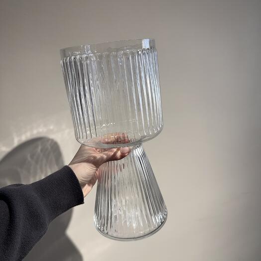 Ваза ребристая