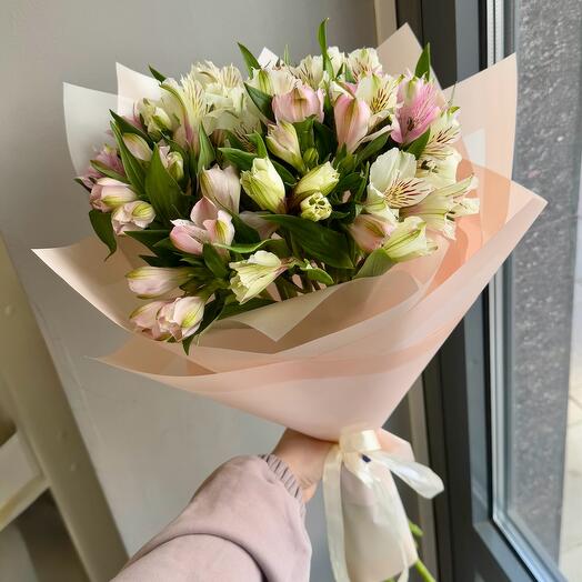 Букет 15 Альстромерий нежный микс 🌸