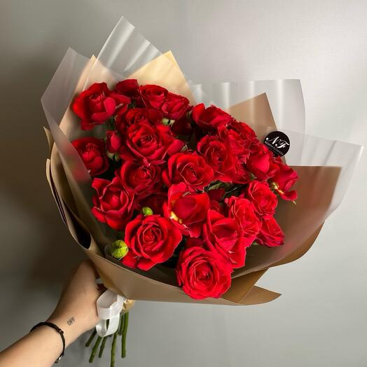 Bouquet of red bush roses