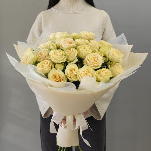 Ramo de rosas de crema (B0077)