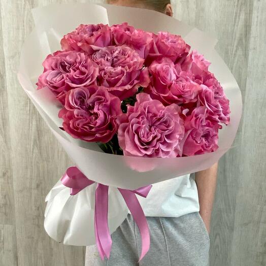 Моно букет из 11 пионовидных роз