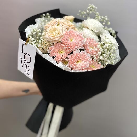 LOVE букет ️с участием кустовой розы с доставкой по Сочи