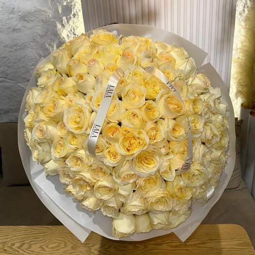 Монобукет из роз кенделлайт