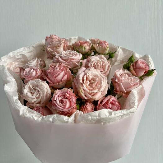 Букет из кустовой розы (7шт)