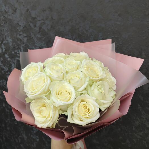 Mono bouquet of 15 white roses