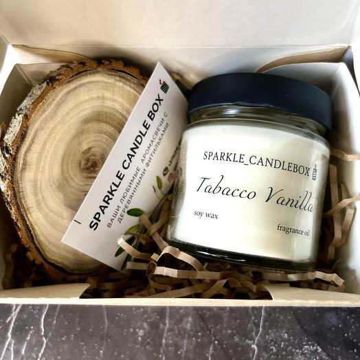 Соевая свеча большая с деревянной подставкой в боксе