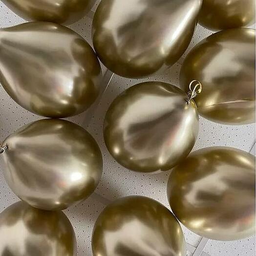 Золотые шары на потолок