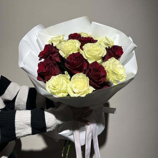 Букет Микс из 15 роз