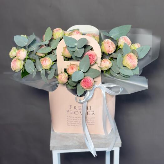 Цветы в коробке «Кети 🌸»
