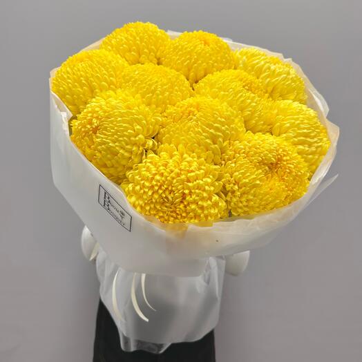 Букет из 11 ярких солнечных хризантем💛