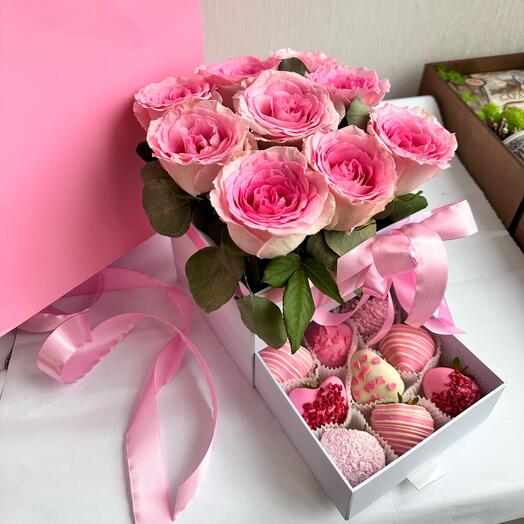 Pink Розы и клубника 🍓в шкатулке 😍