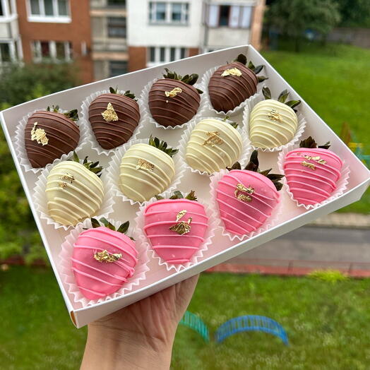Клубника в шоколаде 12 шт