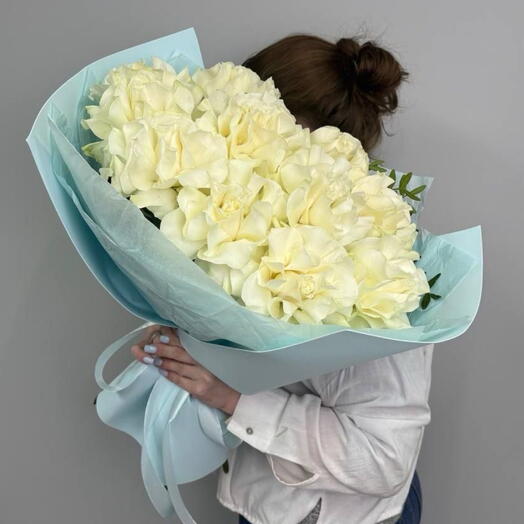 11 ажурных белых роз 🩵