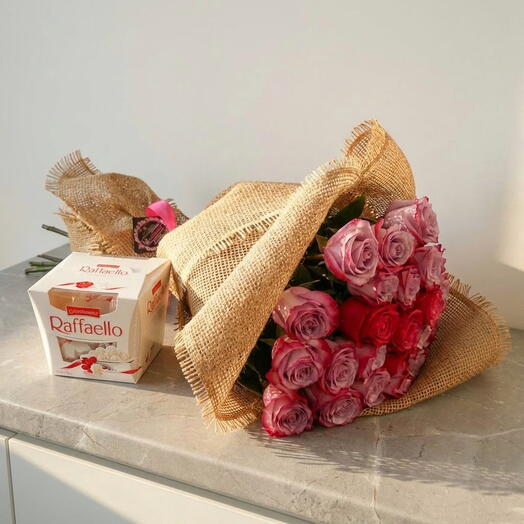 Букет из 25 розовых роз — Нежность в каждом лепестке