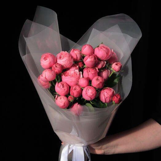 Моно-букет из 7 кустовых пионовидных роз Silva pink