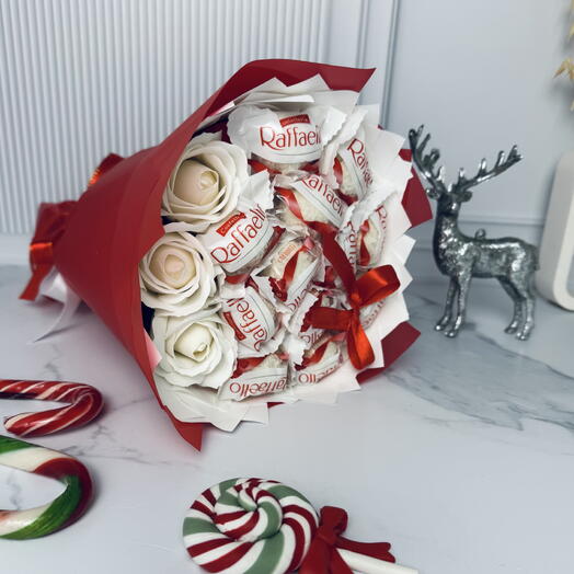 Букет из конфет. Букет из рафалок и роз(мыльных)