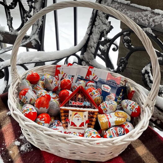 Сладкий набор подарок киндеры