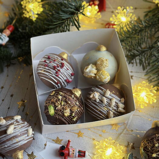 Набор новогодних пирожных картошка из 4 штук