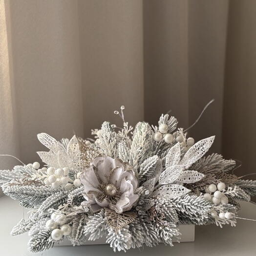 Новогодняя композиция "Магнолия" белая