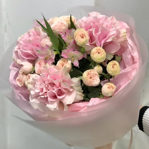 Букет Pink Французские розы с кустовыми пионовидными розами