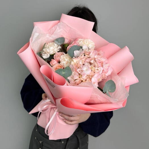 Мини букетик💘 гортензия, кустовые розы и диантусы