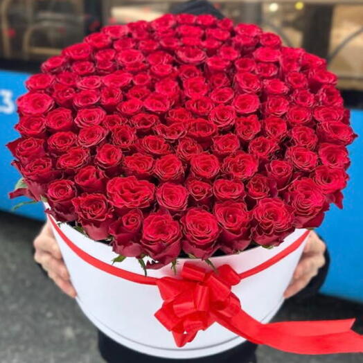 Цветы в коробке красный Роза