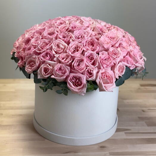 Çəhrayı zəriflik qızılgül qutusu