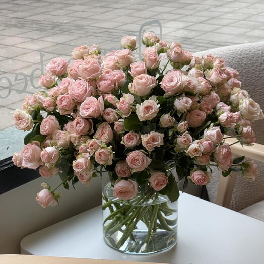 Mono Bouquet - Garden Spray Roses Bombastic