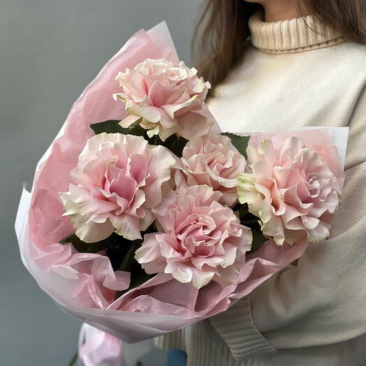 Букет из 5 розовых французских роз