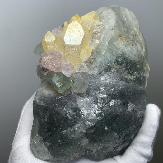 Композиция из камней и кристаллов Coolcrystals 034: флюорит, кварц, кунцит, херкимер
