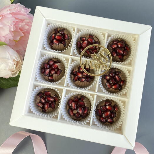 Гранат в шоколаде 9 штук на 8 марта