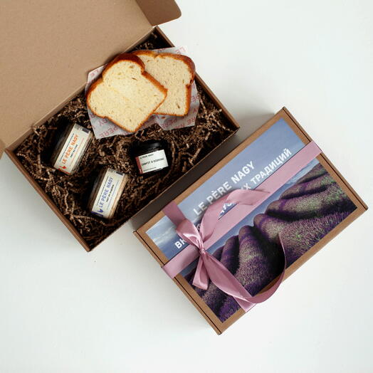 Французский подарочный набор деликатесов "ПРОВАНС" маме, любимой, подруге с десертом булочкой бриошь