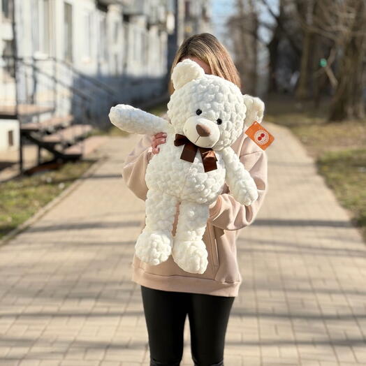 Медведь средний белый