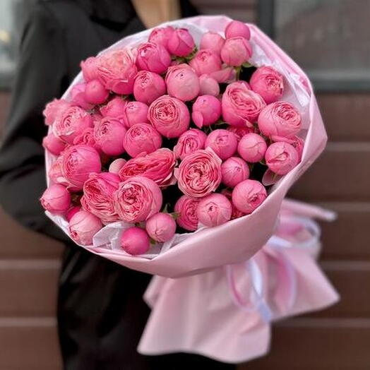 Нежный букет из 15 пионовидных кустовых роз premium Silva Pink