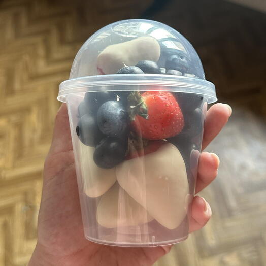 Клубника в шоколаде (7-10 шт) 2 Стаканчика