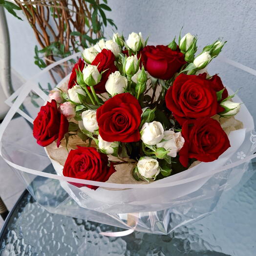 Red Roses composition