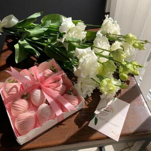 Шикарная эустома, клубника в шоколаде🥰