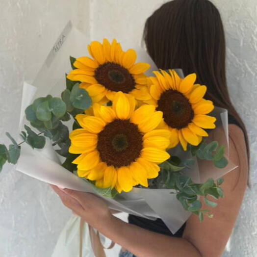 Букет - комплимент 🌻🌿 Подсолнухи и эвкалипт