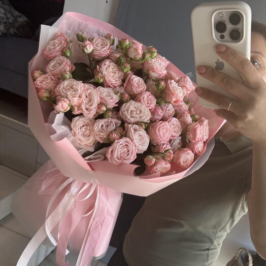 Букет из кустовых пионовидных роз💕мадам бомбастик